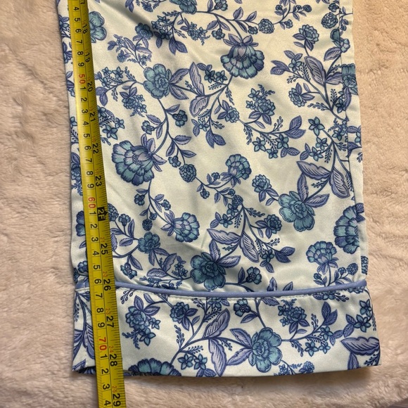 NEW Appleseed's Pajama Set Large Blue & White Floral Satin Relaxed Fit Cottage - Picture 15 of 16